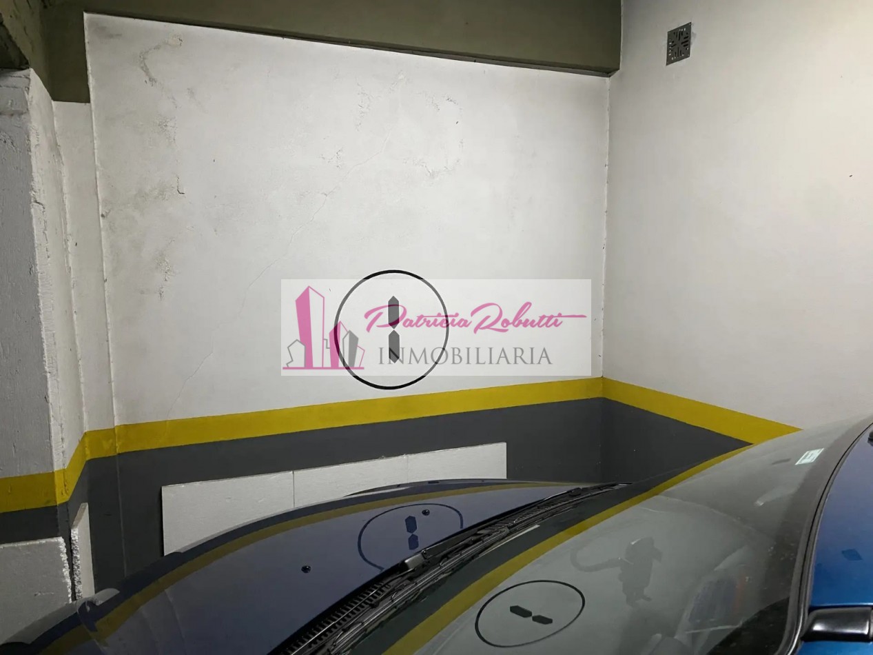 VENTA DEPARTAMENTO 2 AMBIENTES SEMI PISO CON COCHERA Y BAULERA APTO CREDITO EN EL CENTRO COMERCIAL DE MATADEROS