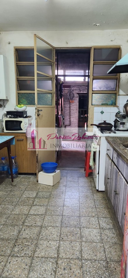 EN VENTA CASA 4 AMB CON PARQUE VILLA CELINA