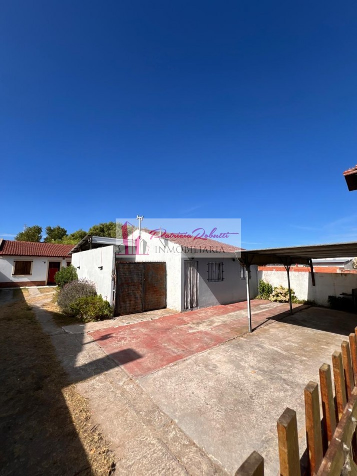 EN VENTA CHALET 3 AMBIENTES EN MAR DEL TUYU.