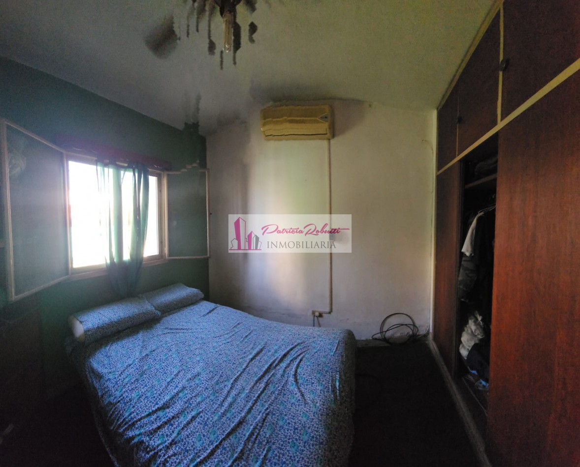 EN VENTA CASA 4 AMB CON PARQUE VILLA CELINA