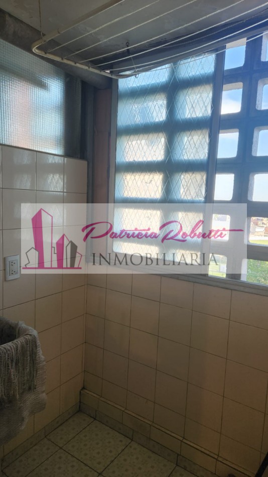 EN VENTA DEPARTAMENTO 4 AMBIENTES CON COCHERA -VILLA CELINA