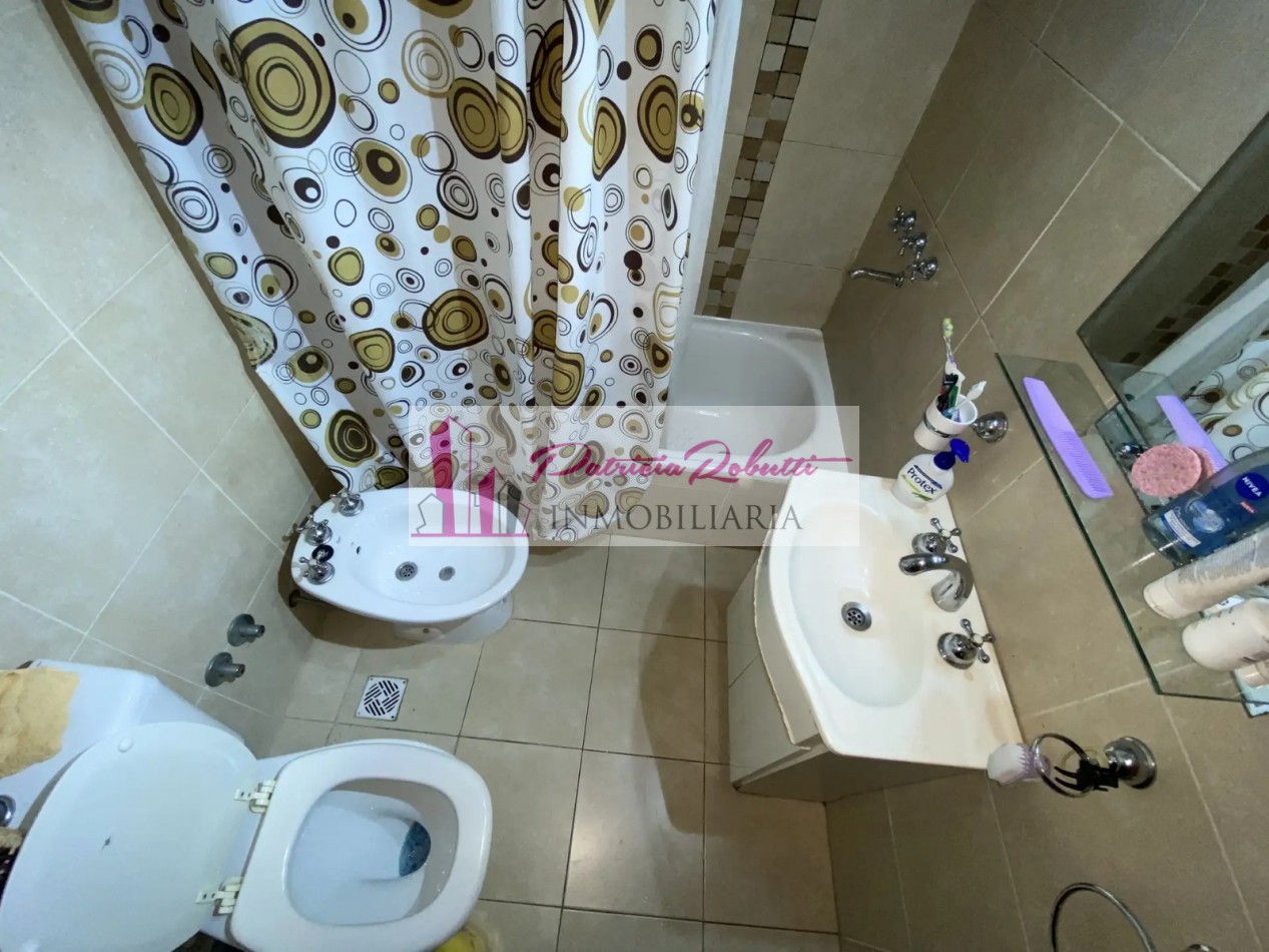 EN VENTA DEPARTAMENTO 2 AMBIENTES CON COCHERA EN MORON