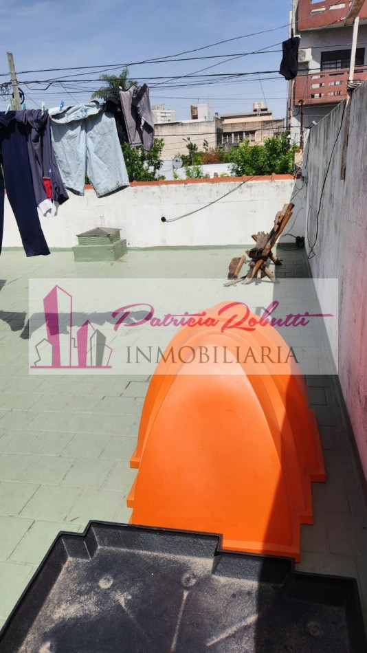 EN VENTA PH 3 AMBIENTES CON PATIO Y TERRAZA EN VILLA CELINA. 