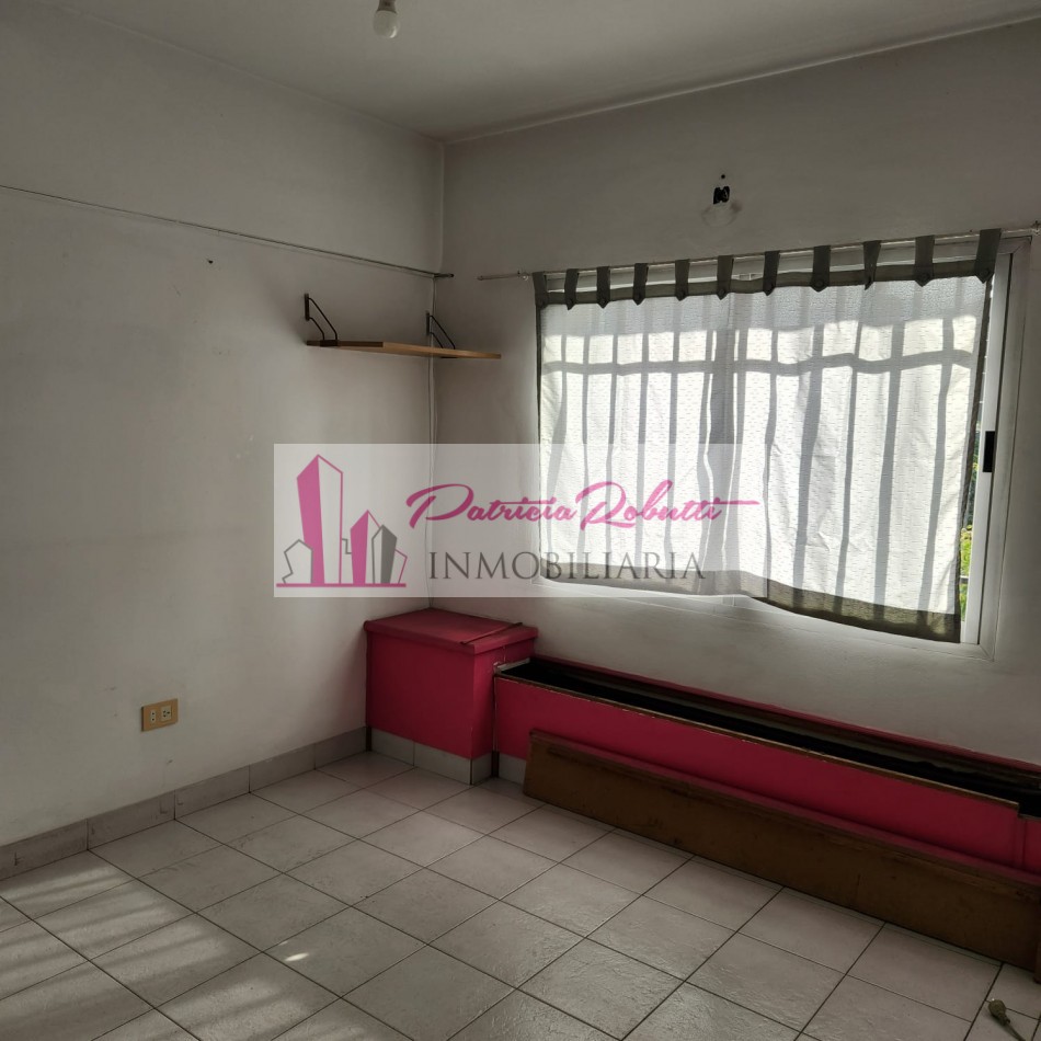 SE ALQUILA LOCAL COMERCIAL CON OFICINAS EN VILLA MADERO