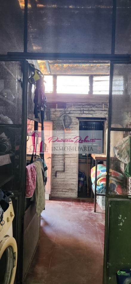 EN VENTA CASA 4 AMB CON PARQUE VILLA CELINA