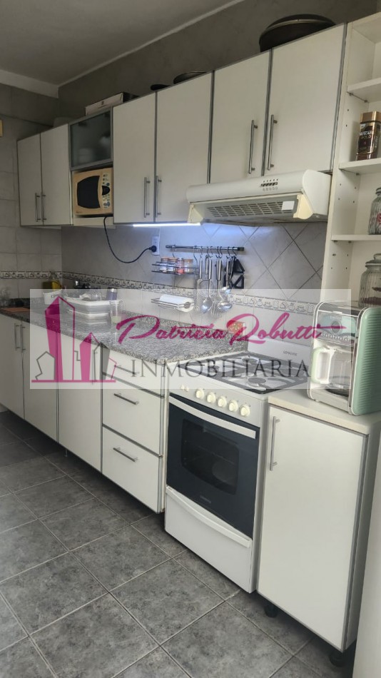 EN VENTA DEPARTAMENTO 4 AMBIENTES CON BALCON VILLA CELINA.