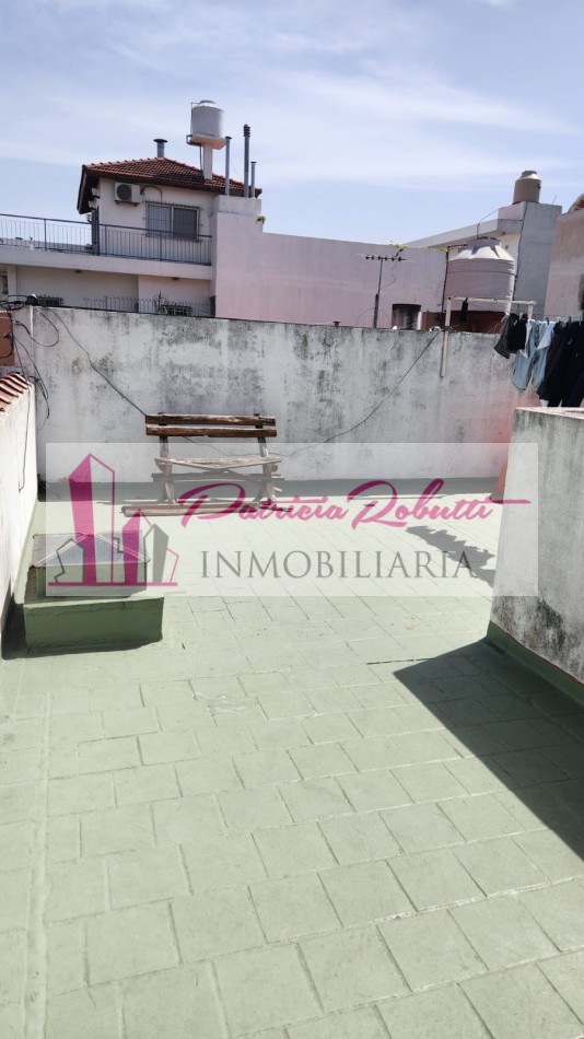 EN VENTA PH 3 AMBIENTES CON PATIO Y TERRAZA EN VILLA CELINA. 