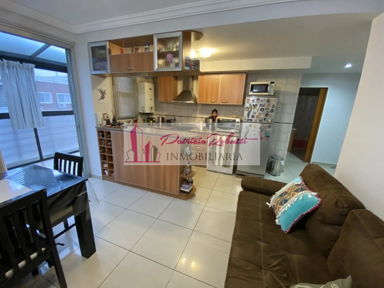 VENTA DEPARTAMENTO 2 AMBIENTES SEMI PISO CON COCHERA Y BAULERA APTO CREDITO EN EL CENTRO COMERCIAL DE MATADEROS