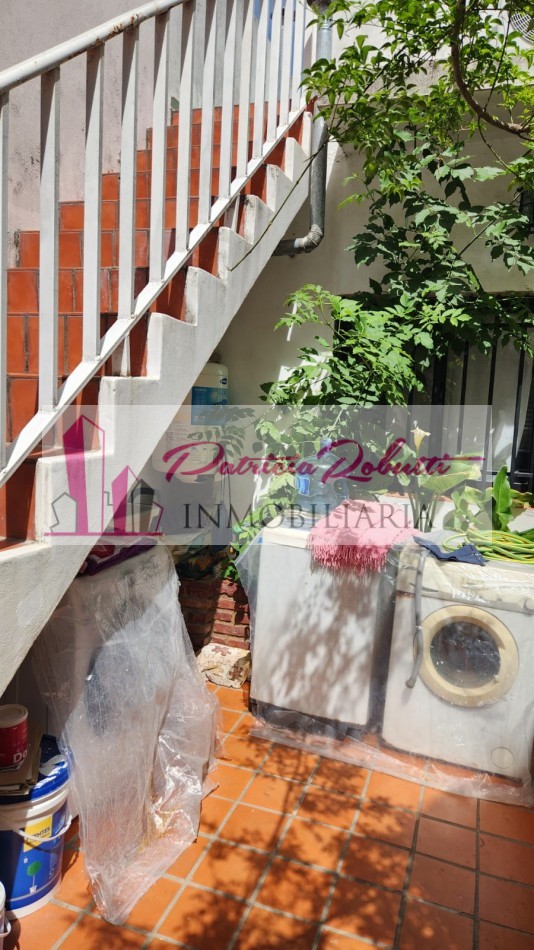 EN VENTA PH 3 AMBIENTES CON PATIO Y TERRAZA EN VILLA CELINA. 