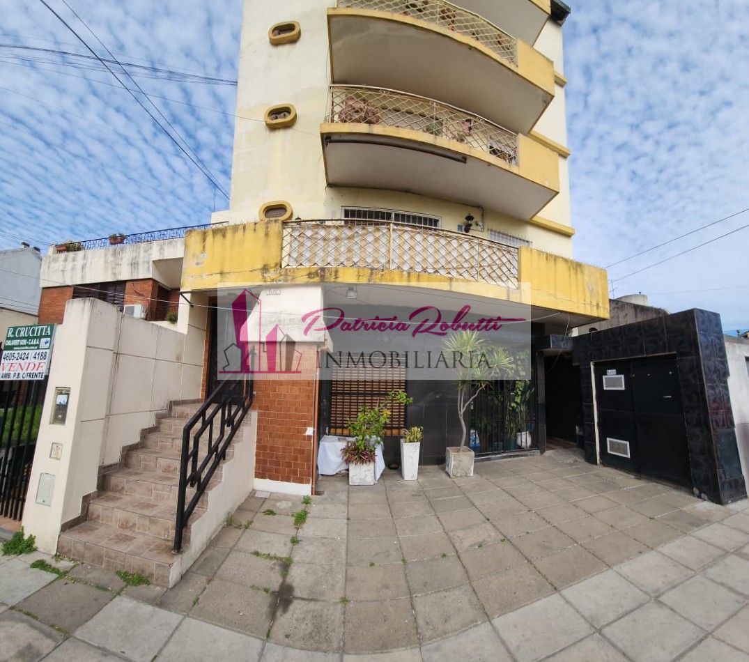 EN VENTA PH 2 AMB CON GRAN BALCON VILLA LUGANO.