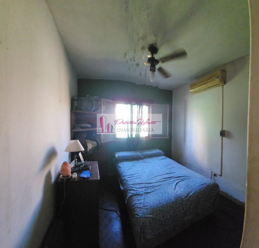 EN VENTA CASA 4 AMB CON PARQUE VILLA CELINA