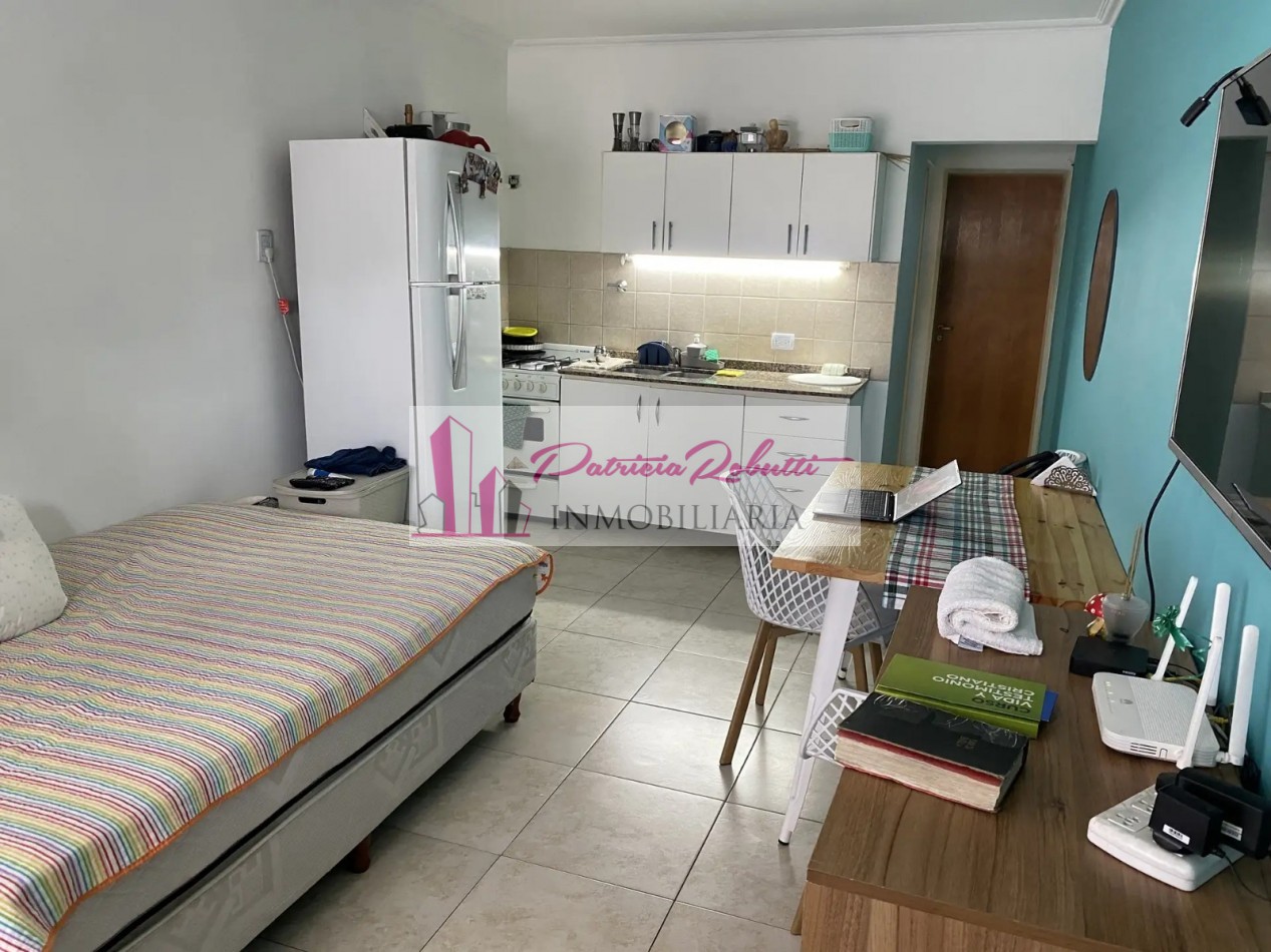EN VENTA DEPARTAMENTO 2 AMBIENTES CON COCHERA EN MORON