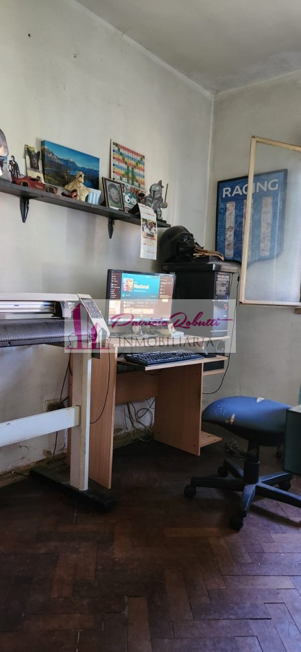 EN VENTA CASA 4 AMB CON PARQUE VILLA CELINA