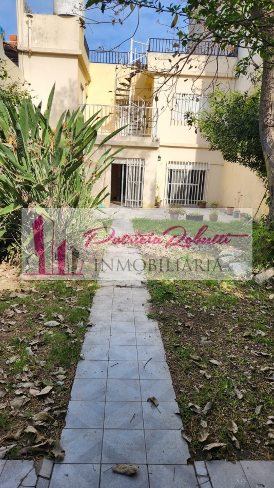 EN VENTA CASA 4 AMBIENTES EN VILLA CELINA POLO TEXTIL LOTE