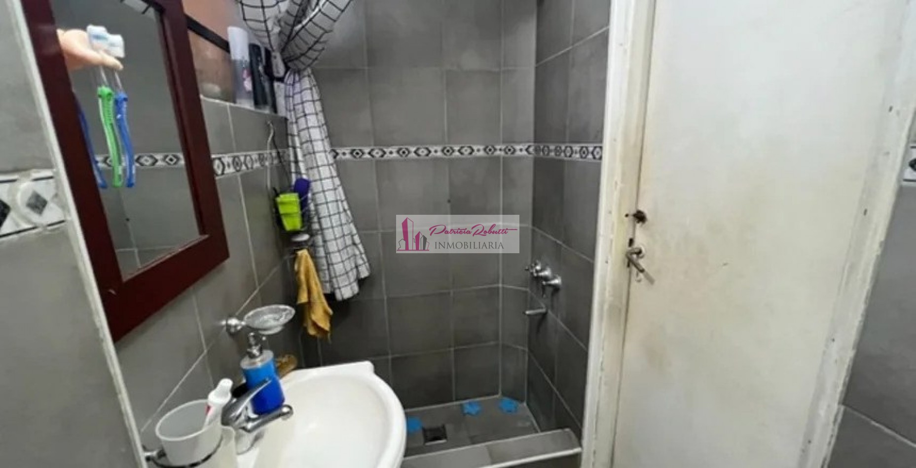 EN VENTA CASA 4 AMBIENTES EN VILLA LUGANO
