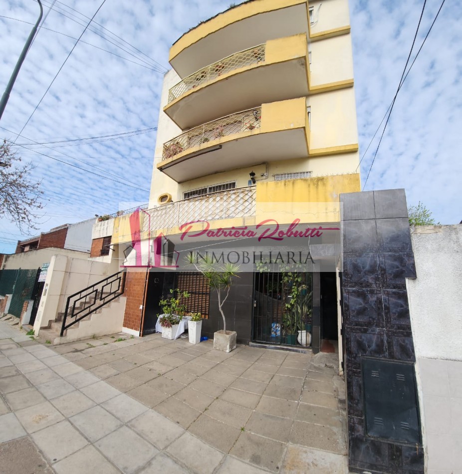 EN VENTA PH 2 AMB CON GRAN BALCON VILLA LUGANO.