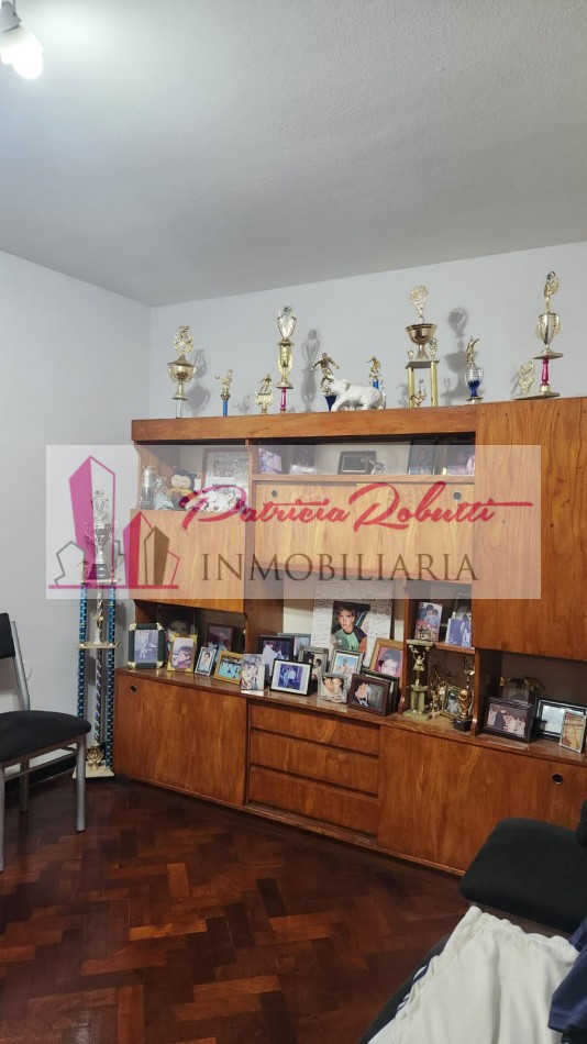 EN VENTA CASA LOTE 3 AMBIENTES EN VILLA CELINA BARRIO GRAL PAZ.