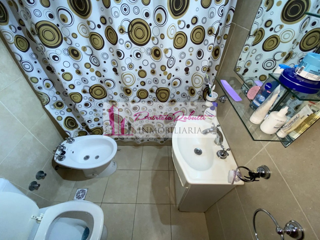 EN VENTA DEPARTAMENTO 2 AMBIENTES CON COCHERA EN MORON