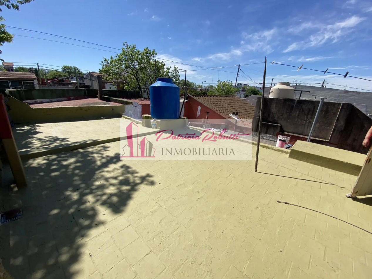 EN VENTA LOCAL COMERCIAL Y PH 4 AMBIENTES  VILLA LUGANO 