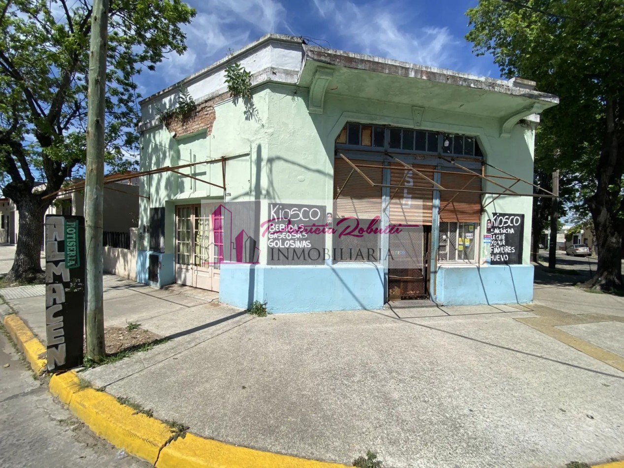 EN VENTA LOCAL COMERCIAL Y PH 4 AMBIENTES  VILLA LUGANO 