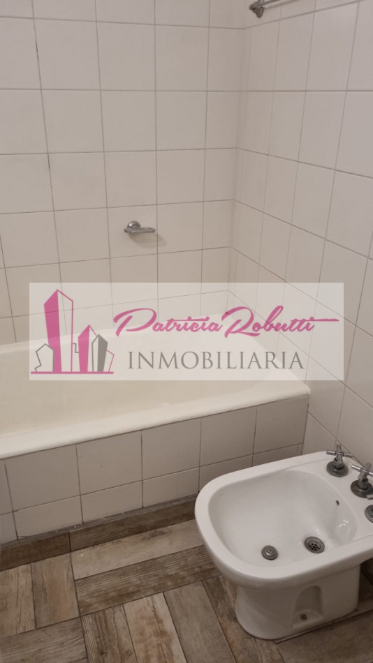 En venta Departamento 2 Ambientes con balcon en Monserrat.