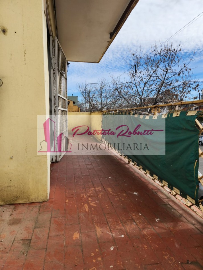 EN VENTA PH 2 AMB CON GRAN BALCON VILLA LUGANO.