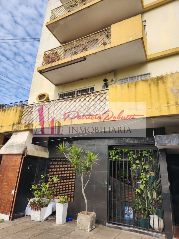 EN VENTA PH 2 AMB CON GRAN BALCON VILLA LUGANO.