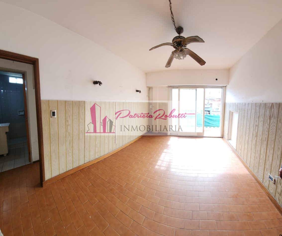 EN VENTA PH 2 AMB CON GRAN BALCON VILLA LUGANO.