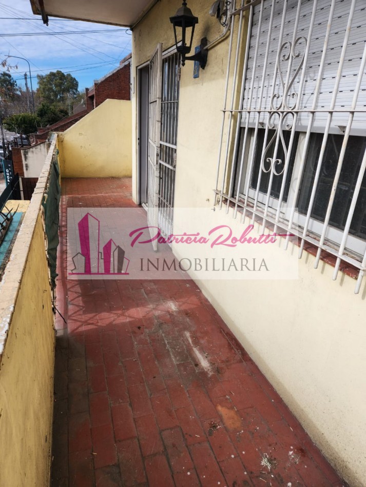 EN VENTA PH 2 AMB CON GRAN BALCON VILLA LUGANO.