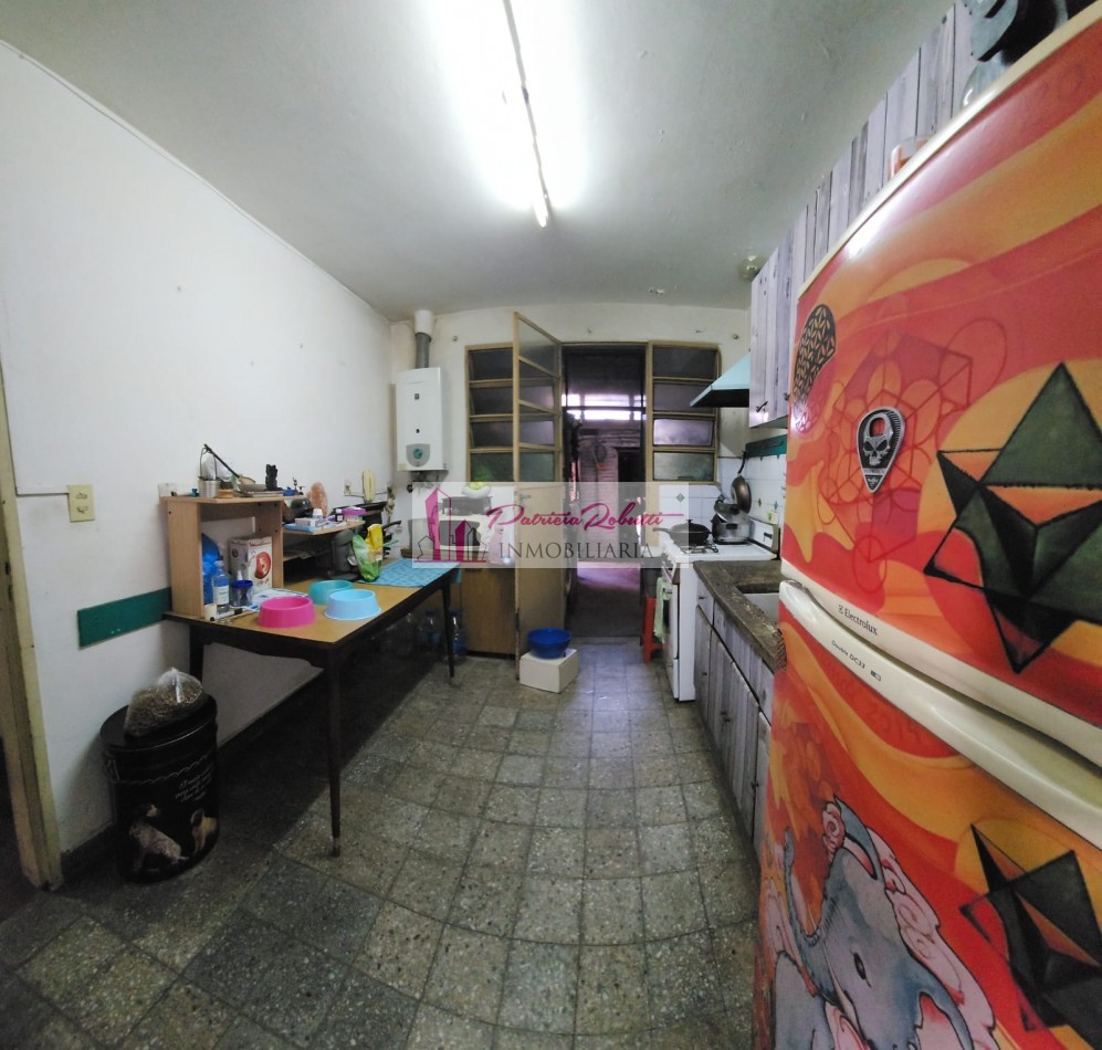 EN VENTA CASA 4 AMB CON PARQUE VILLA CELINA