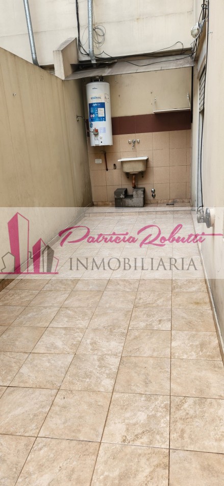 SE VENDE DEPARTAMENTO 2 AMB CON PATIO COCHERA Y TERRAZA COMPARTIDA VILLA LUGANO
