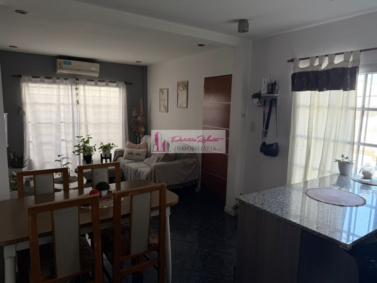 Vende PH MULTIFAMILIAR contrafrente con espacio aereo para edificar Villa Celina