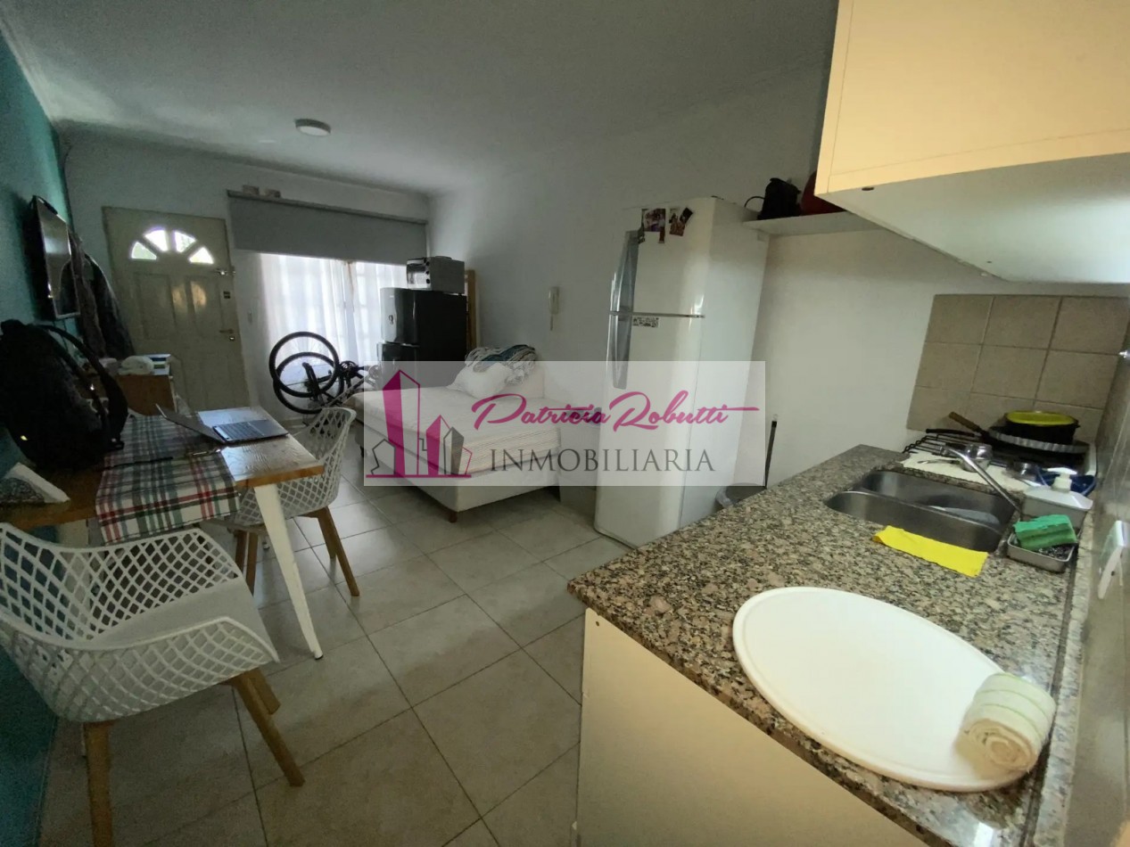 EN VENTA DEPARTAMENTO 2 AMBIENTES CON COCHERA EN MORON