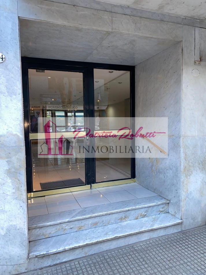 EN VENTA DPTO 3 AMBIENTES AL FRENTE CON BALCON EN PALERMO.
