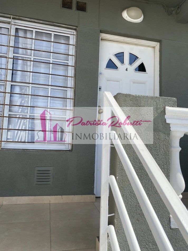 EN VENTA DEPARTAMENTO 2 AMBIENTES CON COCHERA EN MORON