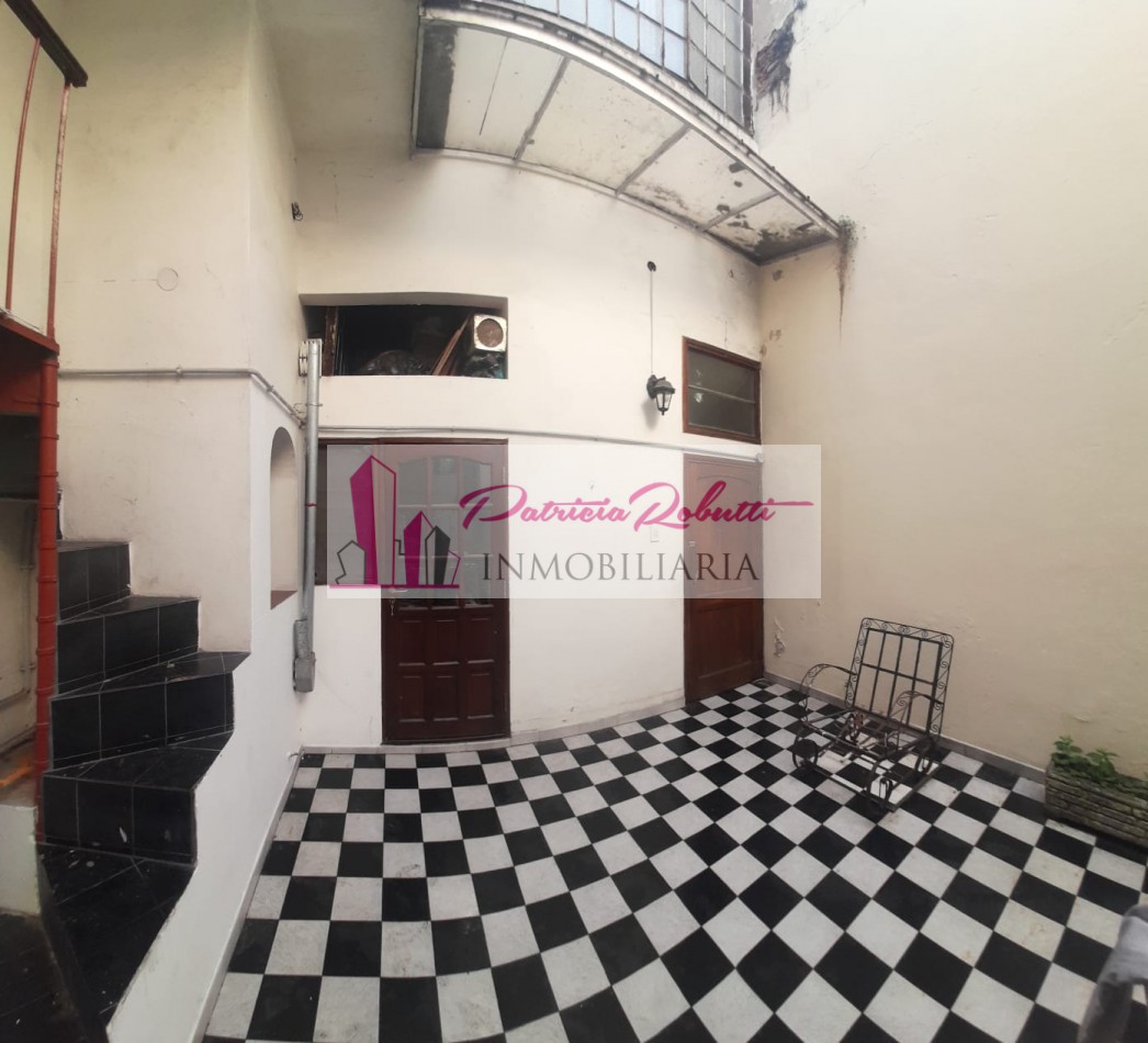 EN ALQUILER PH 2 AMBIENTES Y ½ EN ALMAGRO