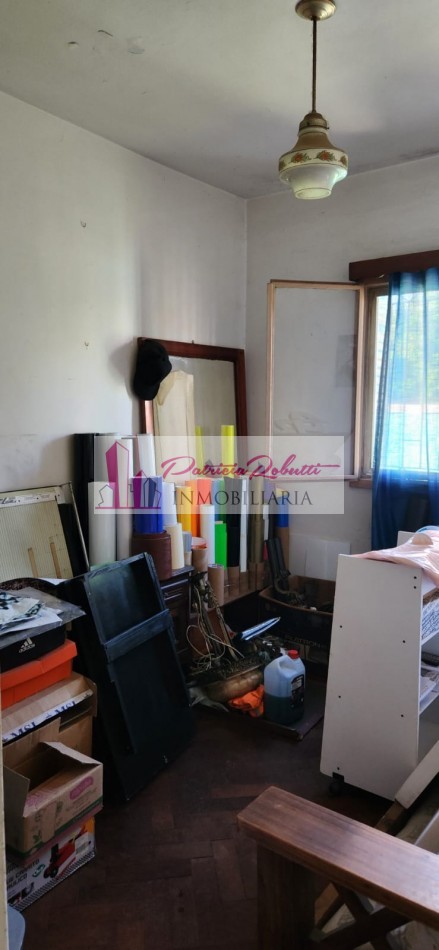 EN VENTA CASA 4 AMB CON PARQUE VILLA CELINA