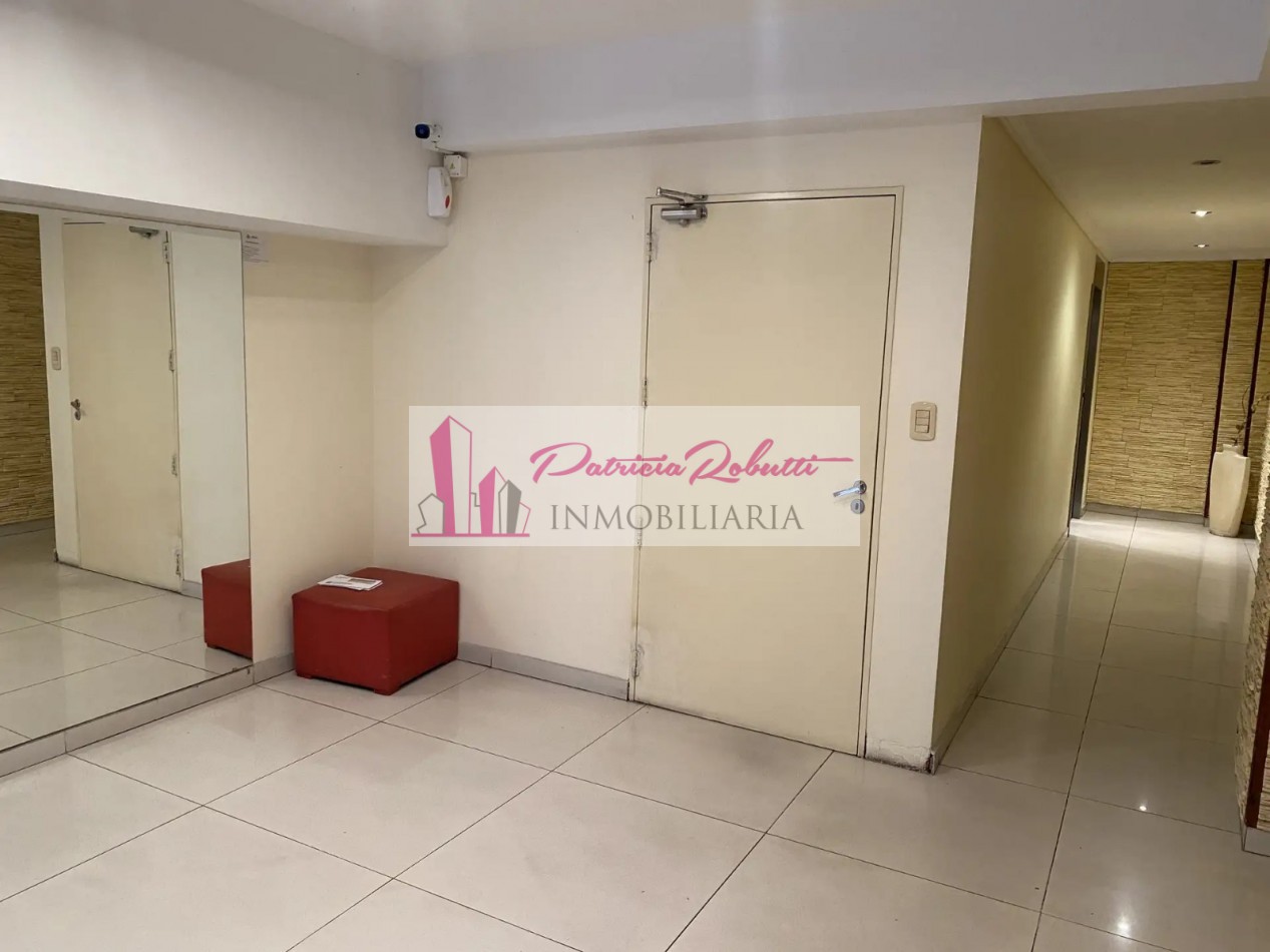 VENTA DEPARTAMENTO 2 AMBIENTES SEMI PISO CON COCHERA Y BAULERA APTO CREDITO EN EL CENTRO COMERCIAL DE MATADEROS
