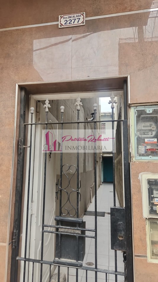 Vende PH MULTIFAMILIAR contrafrente con espacio aereo para edificar Villa Celina