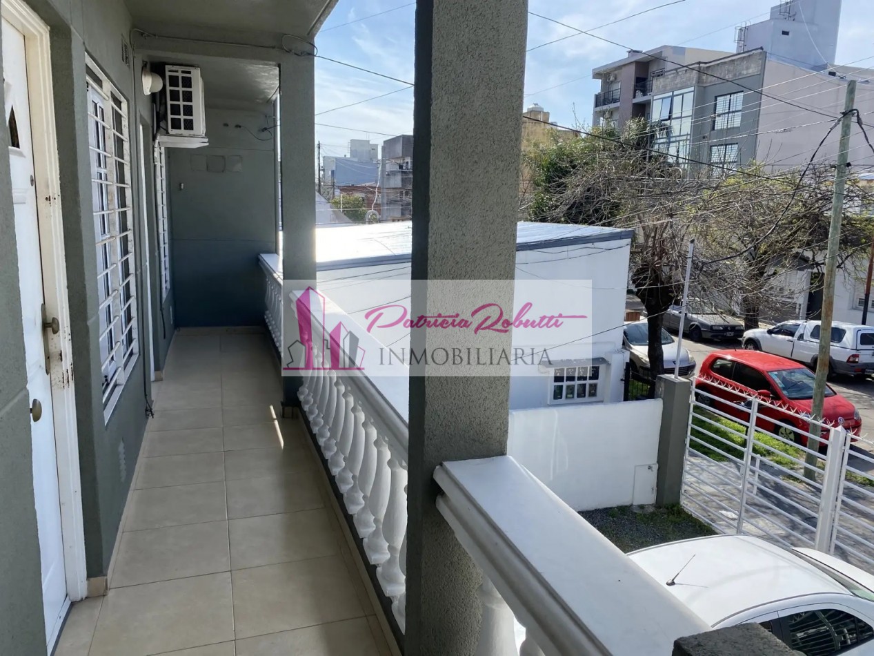 EN VENTA DEPARTAMENTO 2 AMBIENTES CON COCHERA EN MORON