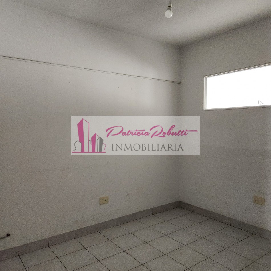 SE ALQUILA LOCAL COMERCIAL CON OFICINAS EN VILLA MADERO