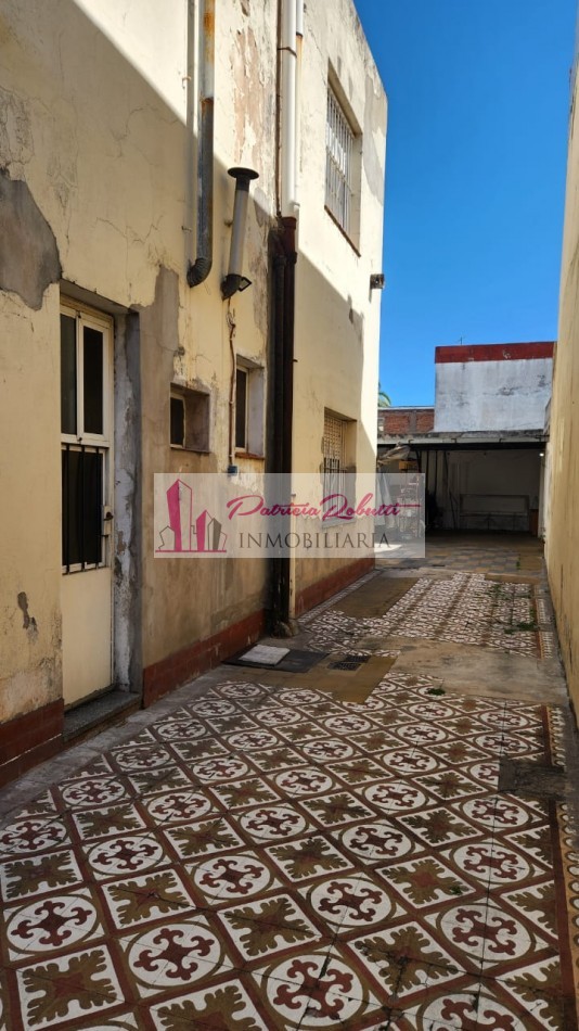 EN VENTA CASA MULTIFAMILIAR EN VILLA CELINA POLO TEXTIL LOTE.