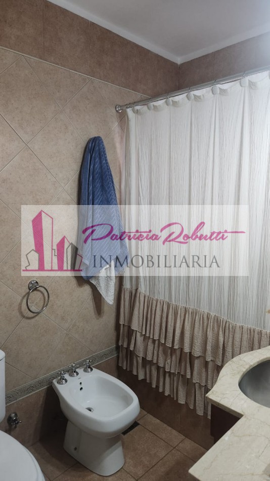 EN VENTA DEPARTAMENTO 4 AMBIENTES CON BALCON VILLA CELINA.
