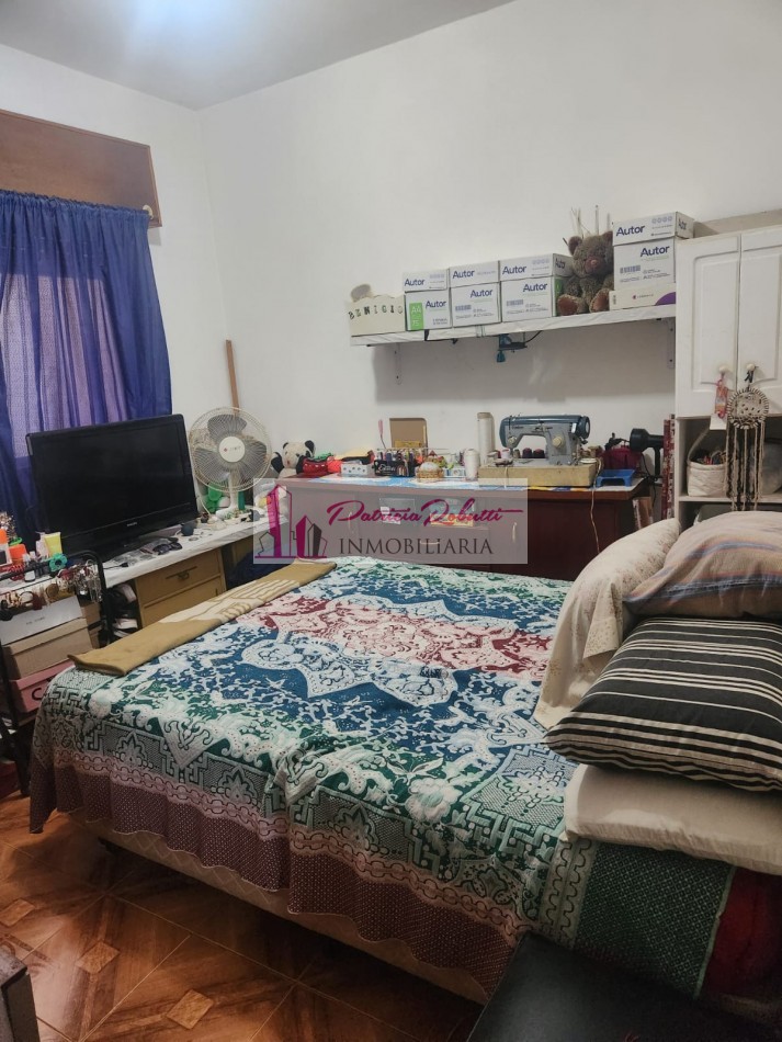 Vende PH MULTIFAMILIAR contrafrente con espacio aereo para edificar Villa Celina