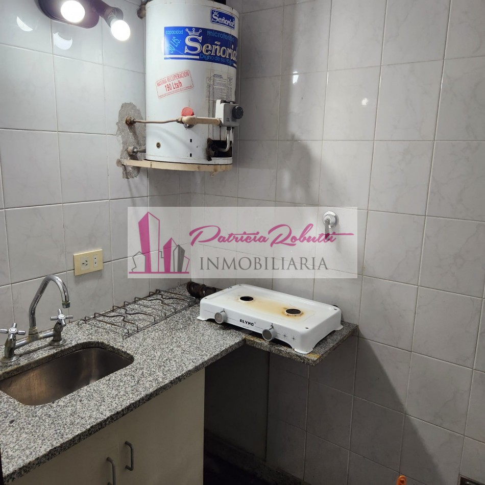 SE ALQUILA LOCAL COMERCIAL CON OFICINAS EN VILLA MADERO