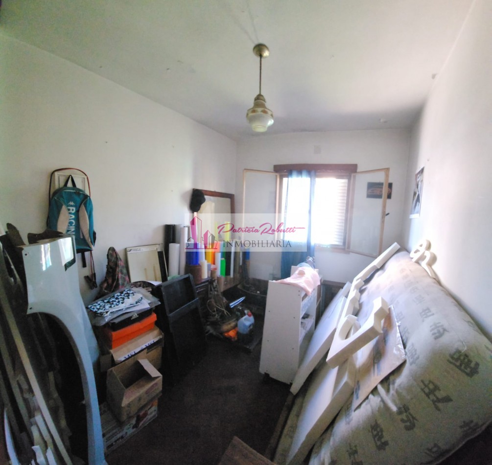 EN VENTA CASA 4 AMB CON PARQUE VILLA CELINA