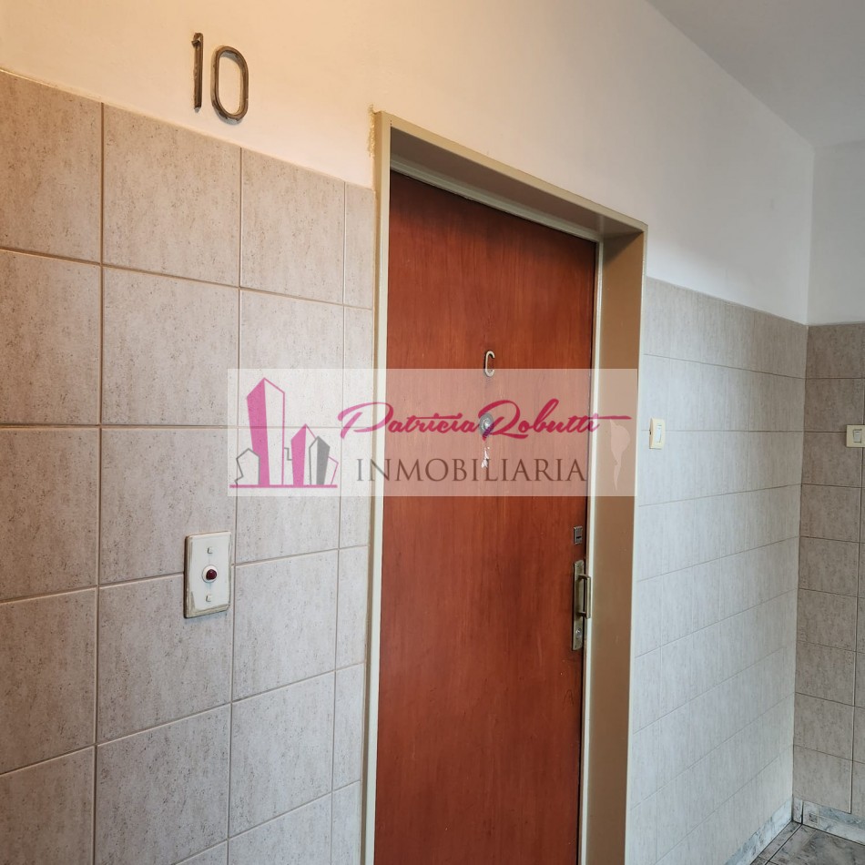EN VENTA DEPARTAMENTO 4 AMBIENTES CON COCHERA -VILLA CELINA.
