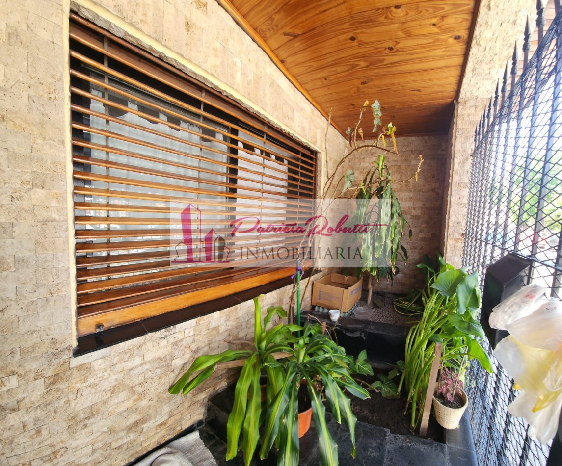 EN VENTA PH 3 AMBIENTES CON PATIO Y TERRAZA EN VILLA CELINA. 