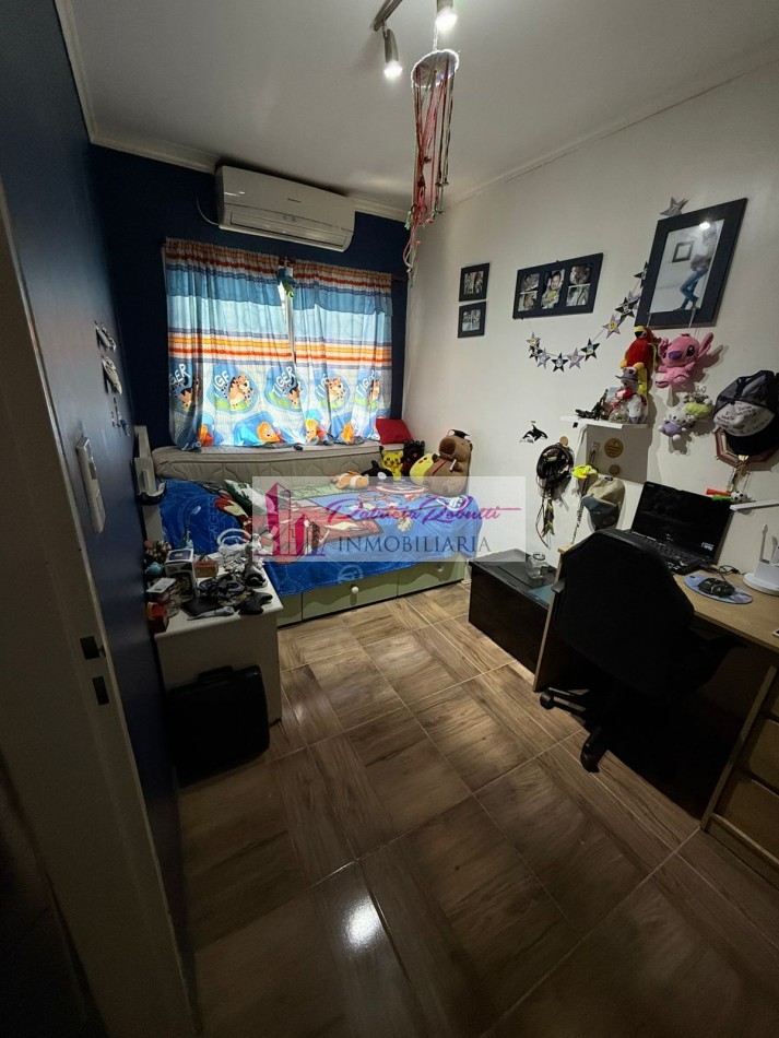 Vende PH MULTIFAMILIAR contrafrente con espacio aereo para edificar Villa Celina