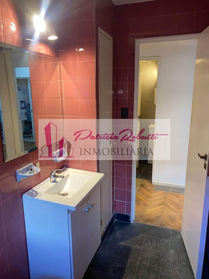 EN VENTA DPTO 3 AMBIENTES AL FRENTE CON BALCON EN PALERMO.